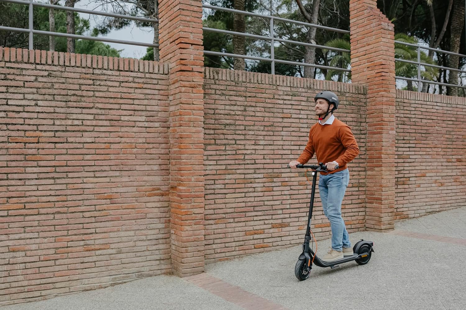 Segway-Ninebot F2 Pro E – Patinete eléctrico para adultos, 25 km/h, 55 km de autonomía, suspensión delantera, neumáticos de 10”